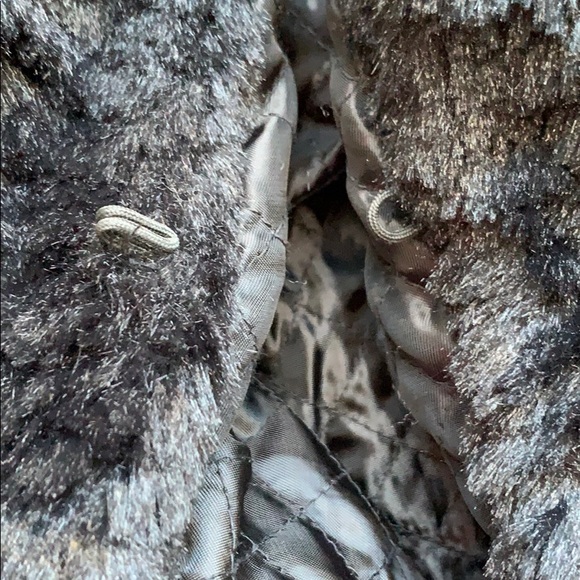 JOLT Nordstrom Faux Fur Clasp Vest w/ Pockets S - Picture 8 of 10